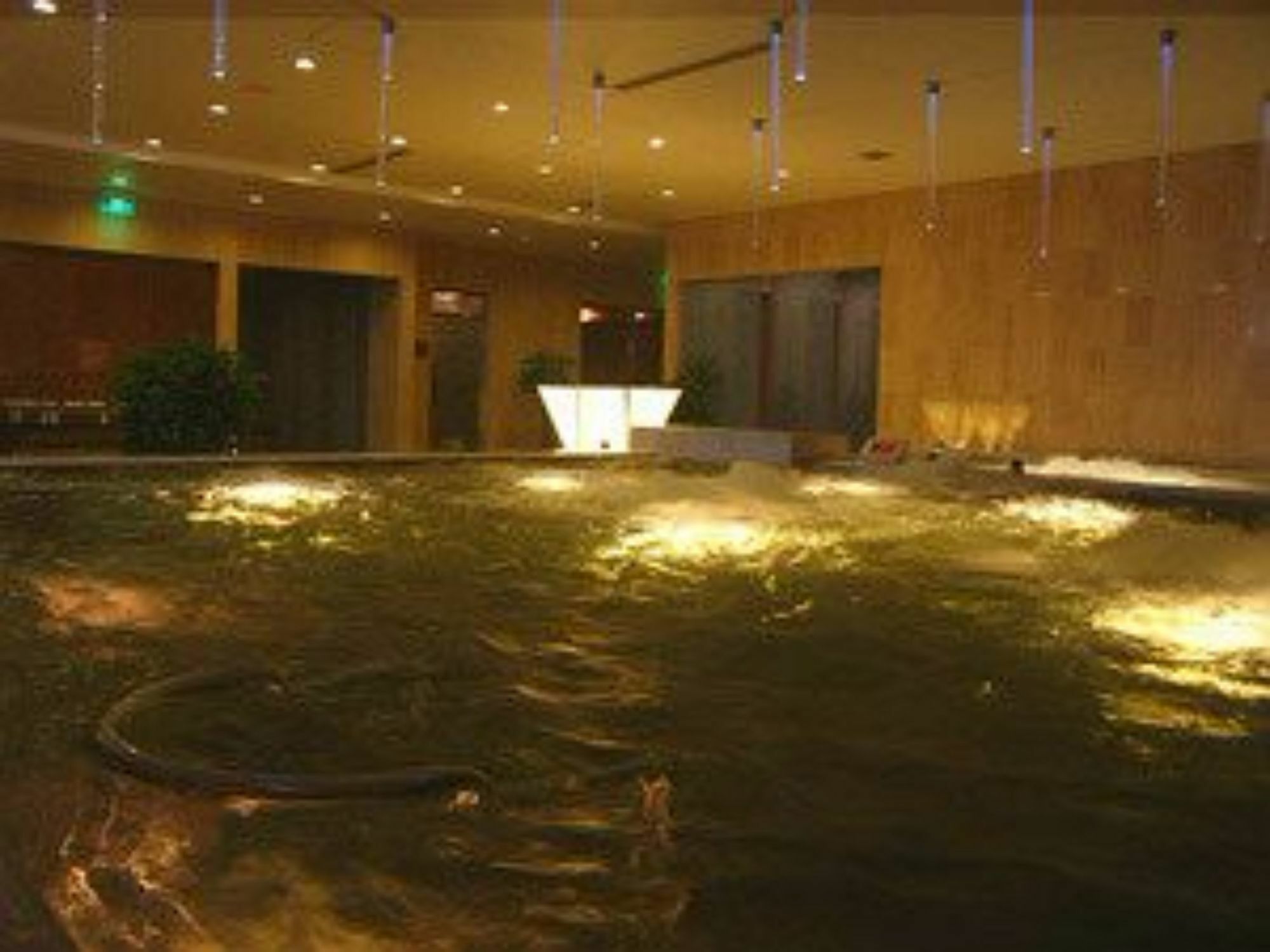 Ruiwan New Century Hotel Tianjin Exterior photo